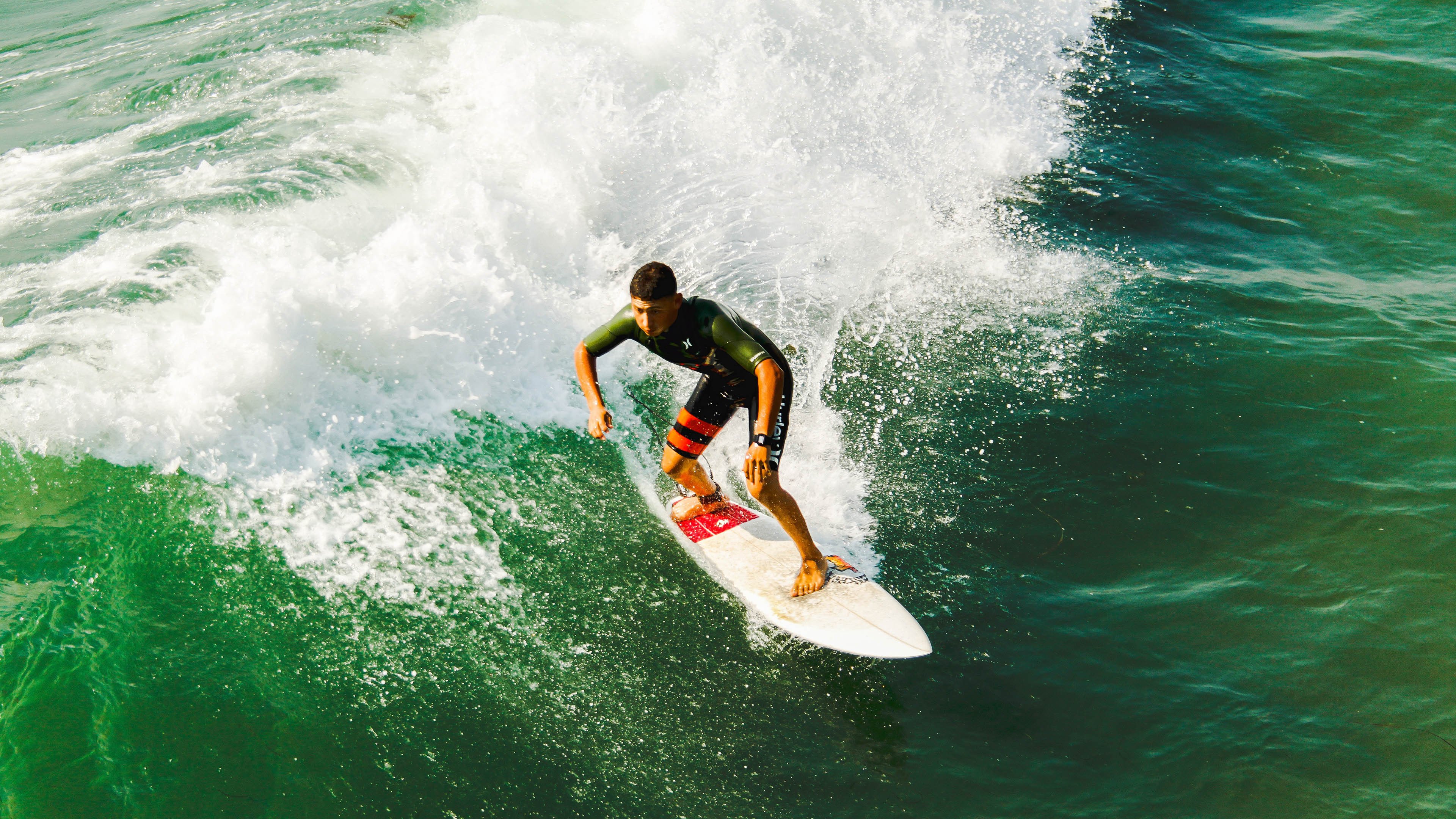 乔治·巴尔：冷静的思维和精准的球场判断，使他在关键时刻扭转局势